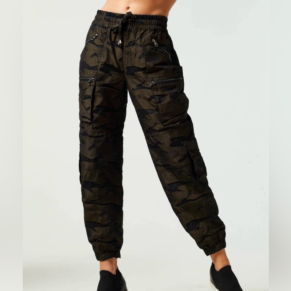 Blanc Noir Airborne Cargo Pants Joggers sz X-Small